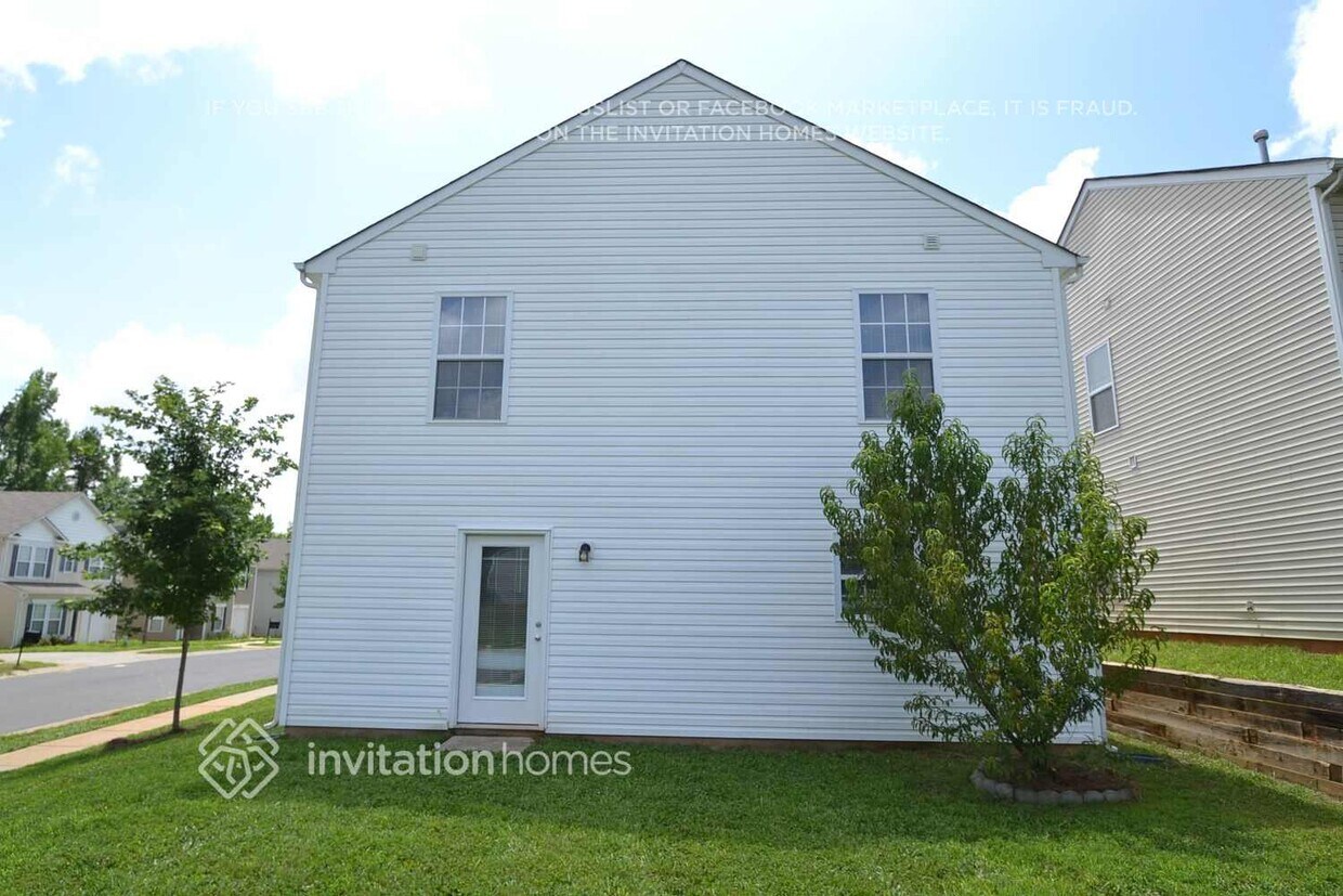 Foto del edificio - 7402 Lady Liberty Ln