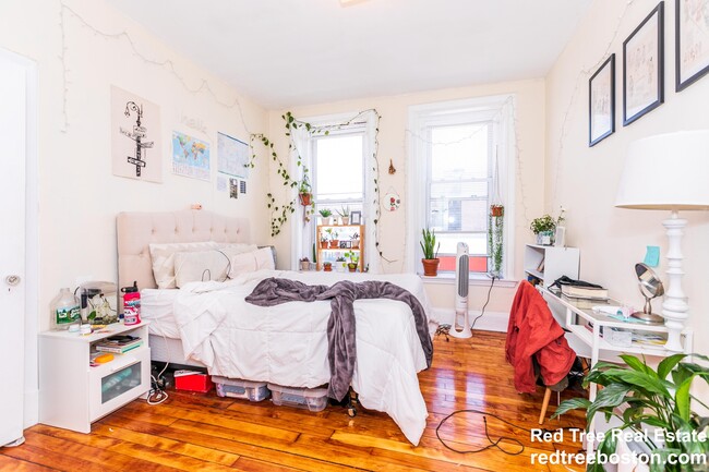 Photo - 1284 Commonwealth Ave Apartment