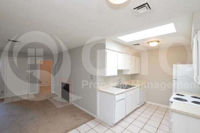 Foto del edificio - 4820 N 89th Ave