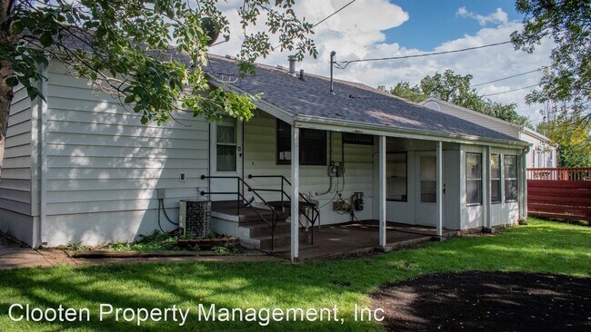 Building Photo - 3 br, 2 bath House - 570 Sunset Place