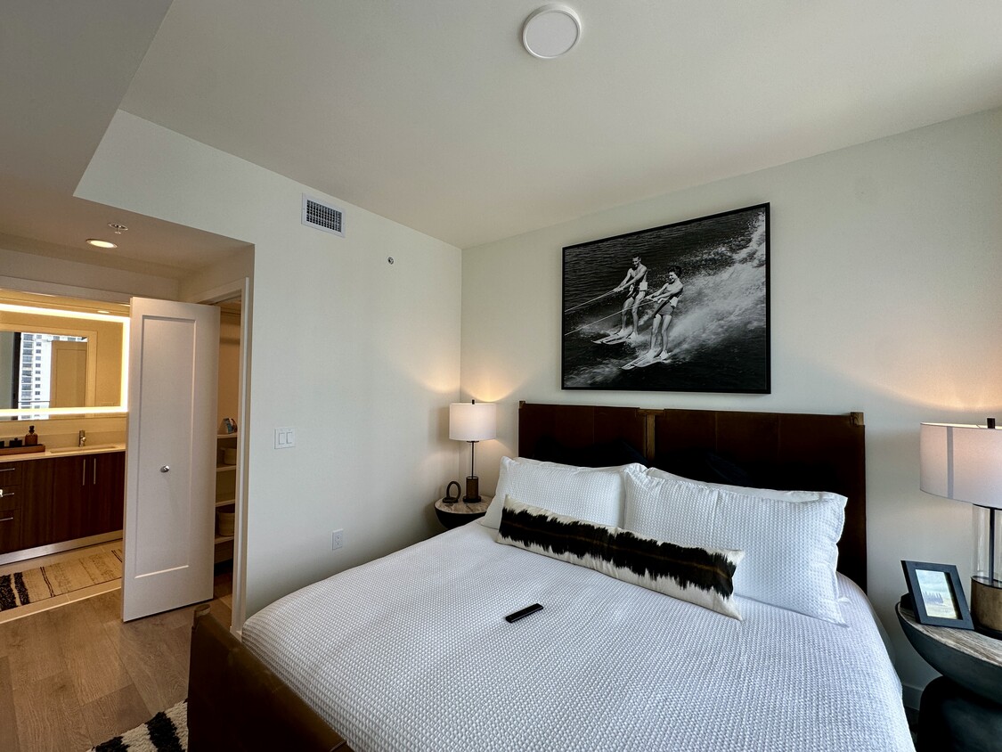 Foto principal - 1040 SW 4th Ave