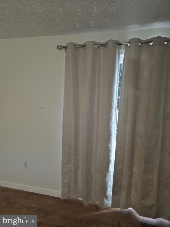 Foto del edificio - 9638 Glendower Ct