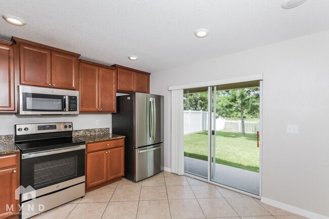 Foto del edificio - 1212 Oak Pond St