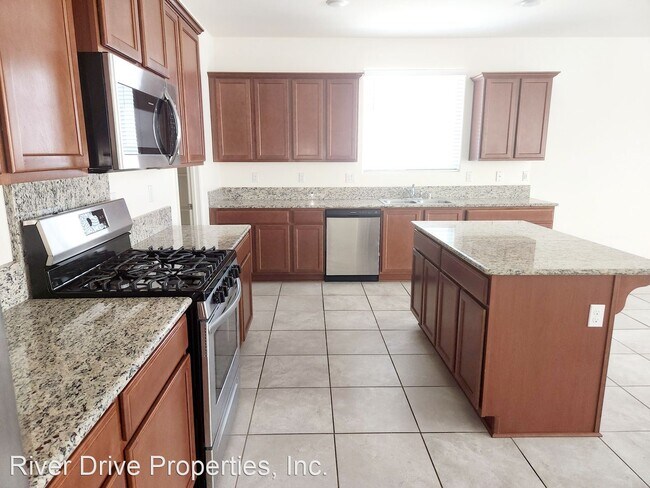 Foto del edificio - 3 br, 2 bath House - 612 South Grand Street