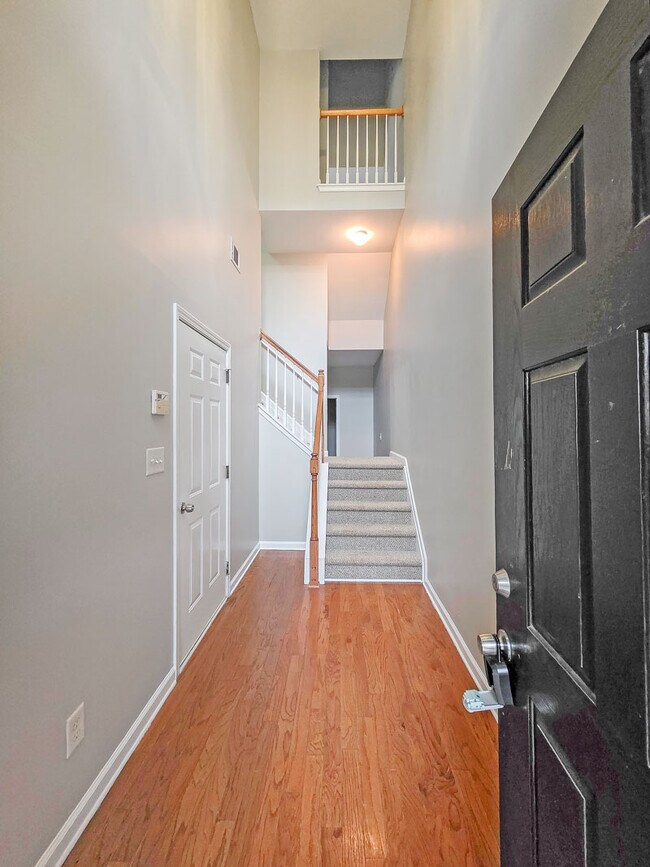 Building Photo - 2114 Tidal Cove