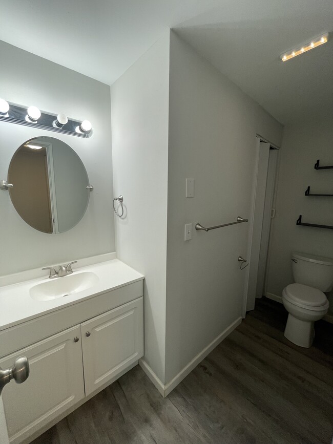 Bathroom - 3 Burgundy Hill Ln