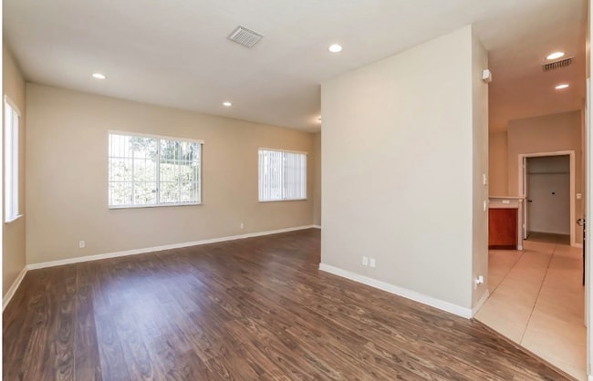 Building Photo - 8739 S San Andros