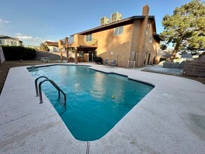 Building Photo - 4329 Murillo St