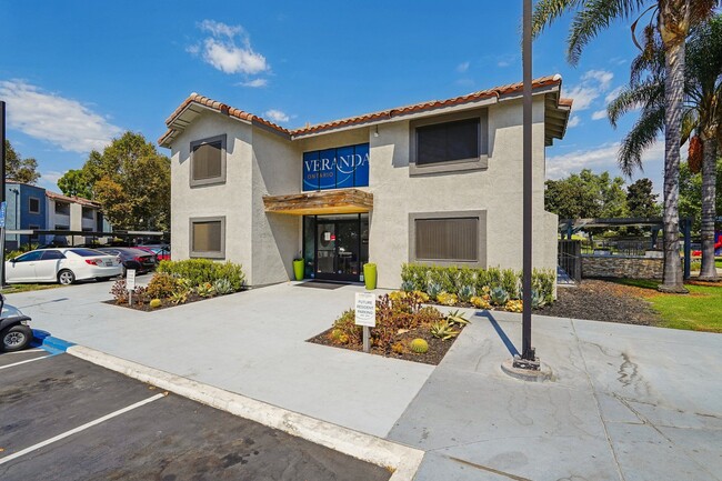 Building Photo - Veranda Ontario