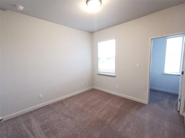 Foto del edificio - 605 W South St