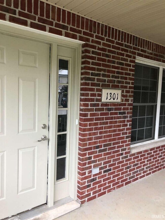 Foto del edificio - 1301 Cobble Creek Cir