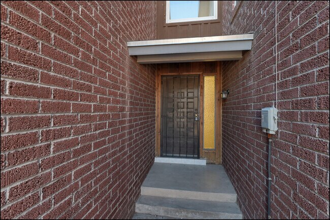 Building Photo - 6622 Dawn Dr