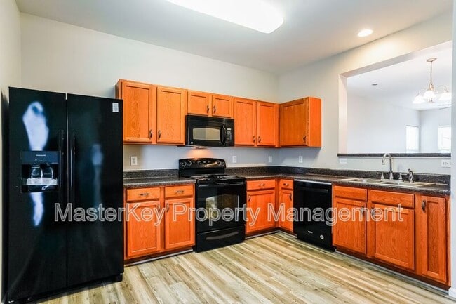 Foto del edificio - 1640 Extine Ln