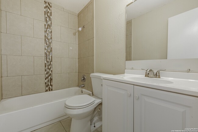 Building Photo - 4111 Sunrise Terrace Dr