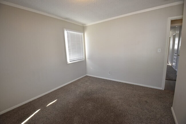 Foto del edificio - 550 Lemon St