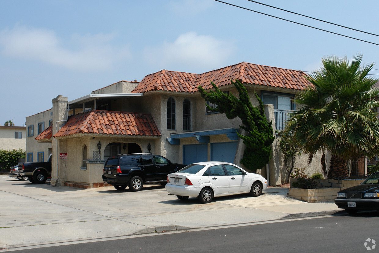 Primary Photo - 16842 Sims St