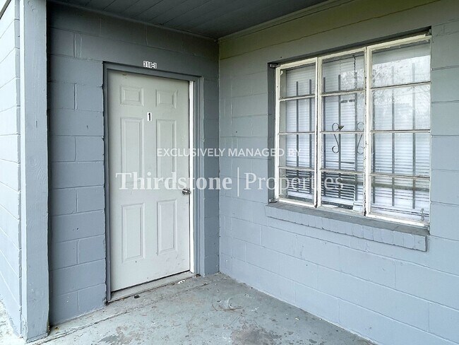 Foto del edificio - 316 E 19th St