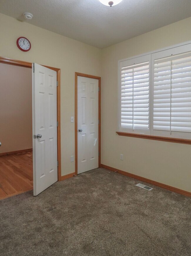 Building Photo - Master on Main- 3 Bedroom Plus 3 Bath Home...