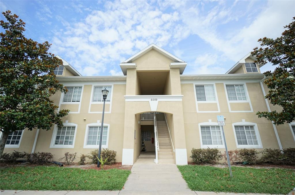 Foto principal - 6009 Skydale Way