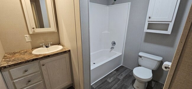 Building Photo - 310 Mulberry