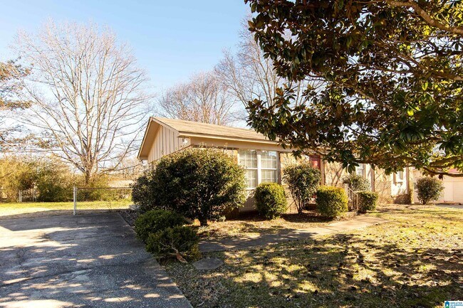 Building Photo - 851 Willow Bend Ln