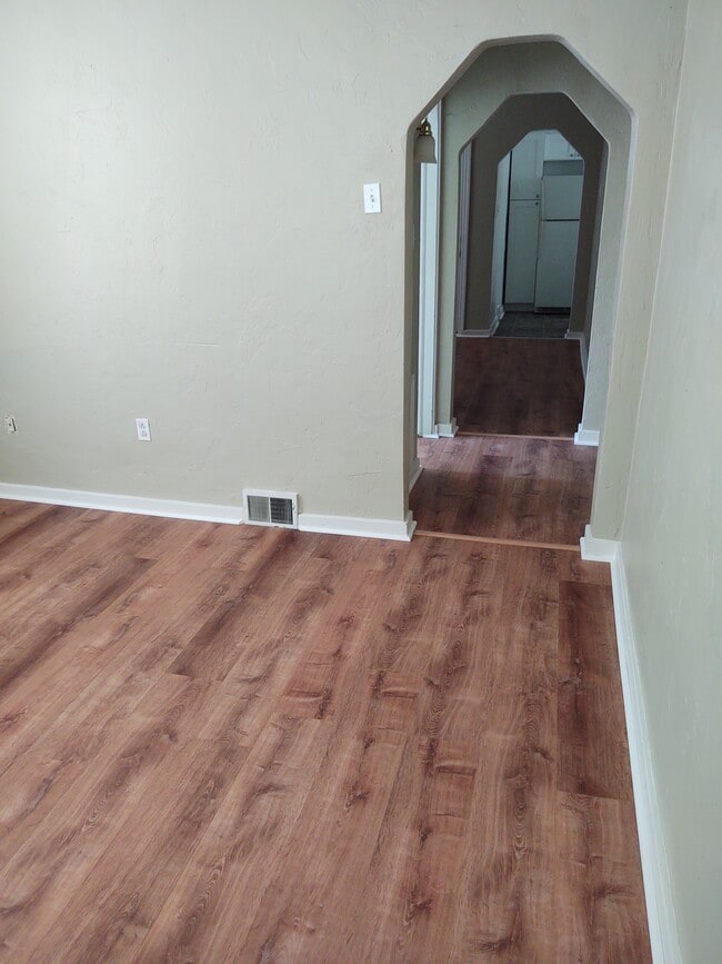 Building Photo - 341 Boggs Ave