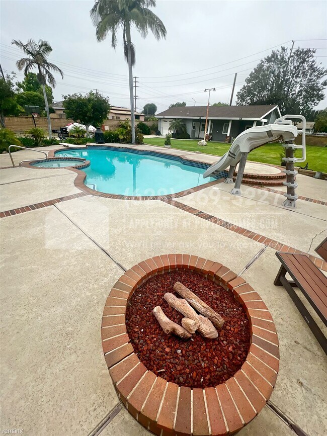 Building Photo - 5 br, 3.5 bath House - 17031 Rosebud Drive -