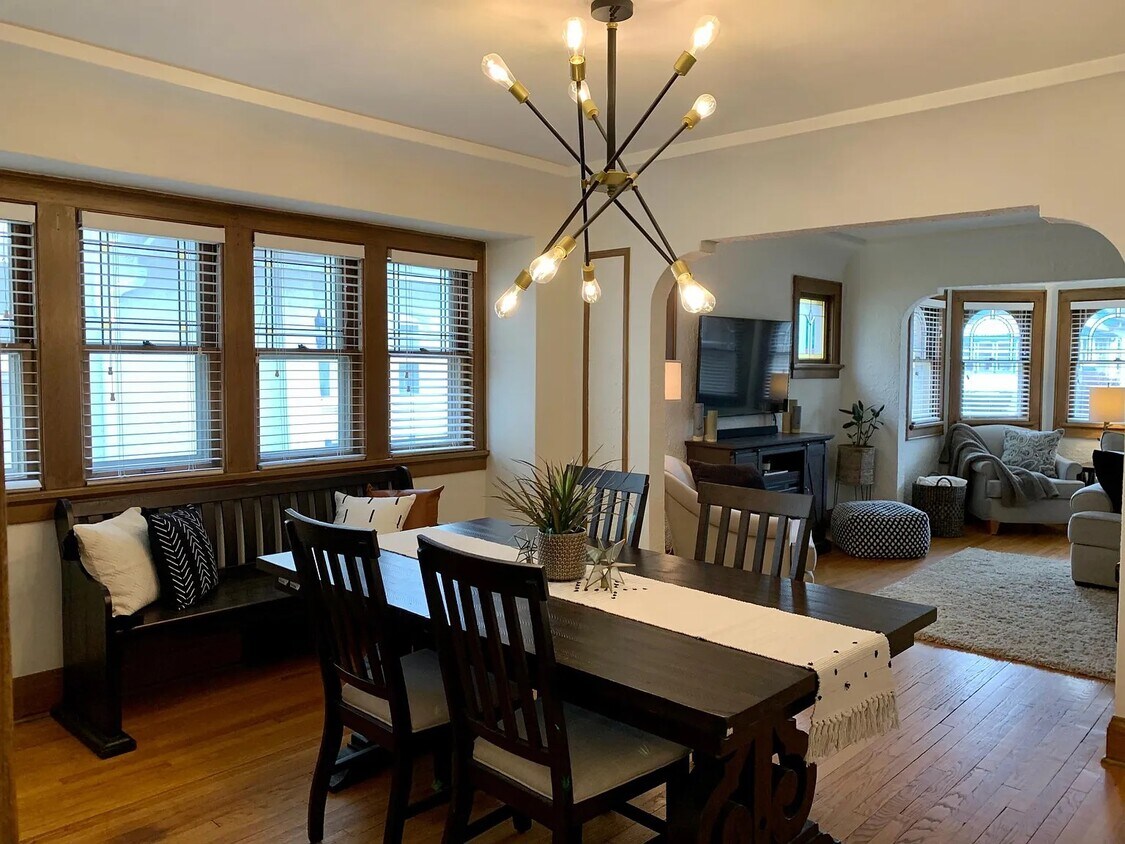 620 N 60th St, Wauwatosa, WI 53213 Townhome Rentals in Wauwatosa WI