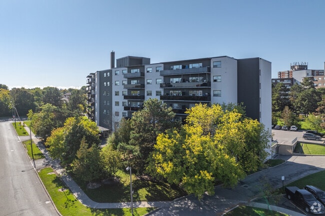 Building Photo - 6 Auburndale Ct