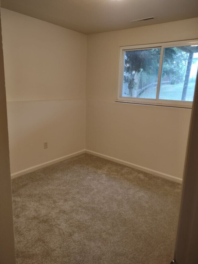 Foto del edificio - 3639 Garland Ct