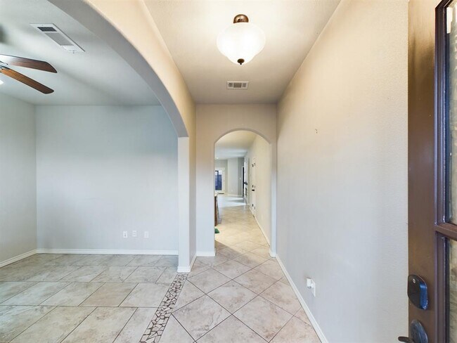 Building Photo - 10144 Dominion Ranch Dr
