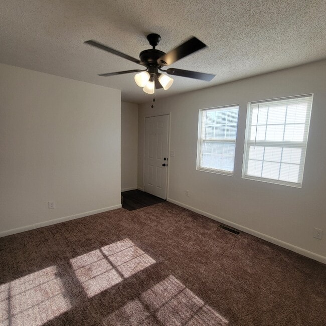 Building Photo - 7270 Pea Ridge Rd