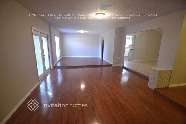Foto del edificio - 7513 Meadow Dr