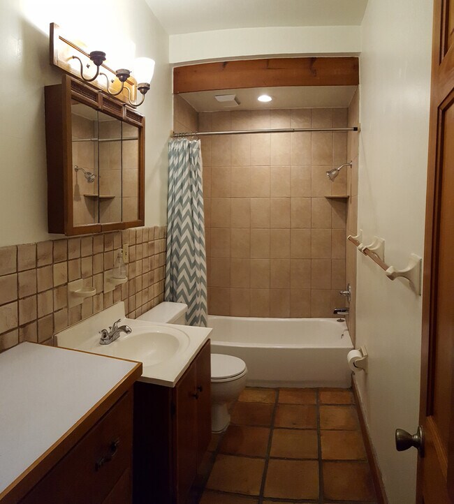 Bathroom - 2140 Secoffee St