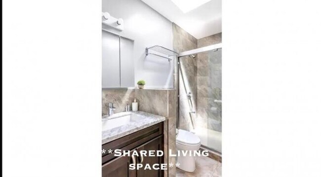 Building Photo - bedroom in Los Angeles CA 90028