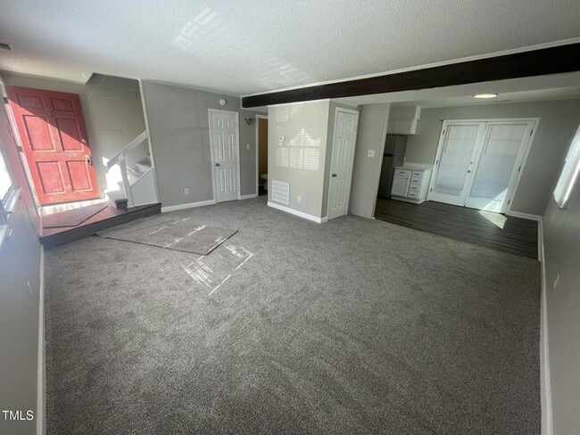 Building Photo - 237 S Pine St