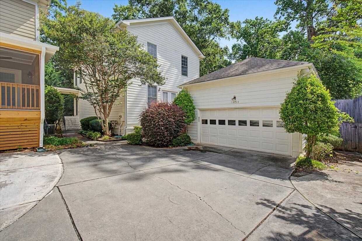 Photo - 1450 Sylvan Circle