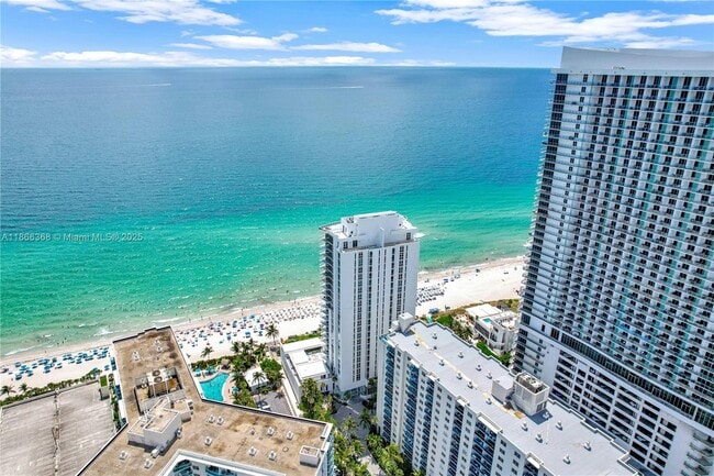 Building Photo - 3951 S Ocean Dr