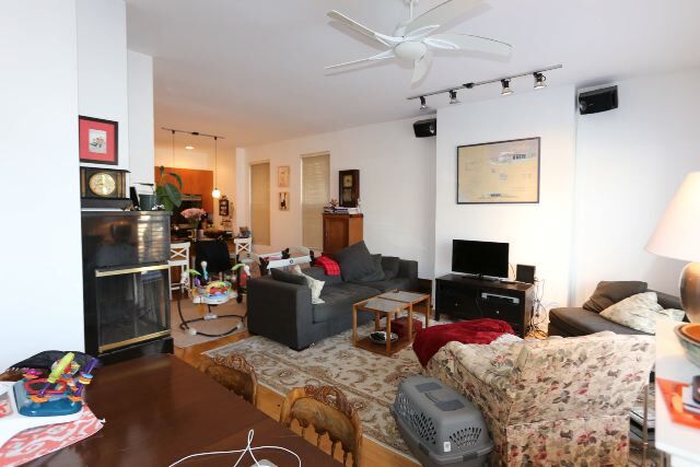 Primary Photo - 1407 N Wicker Park Ave