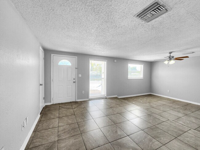 Foto del edificio - 2844 Homewood St