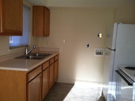 Building Photo - UPDATED 2 BEDROOM WITH  HOOKUP FOR STACK-A...