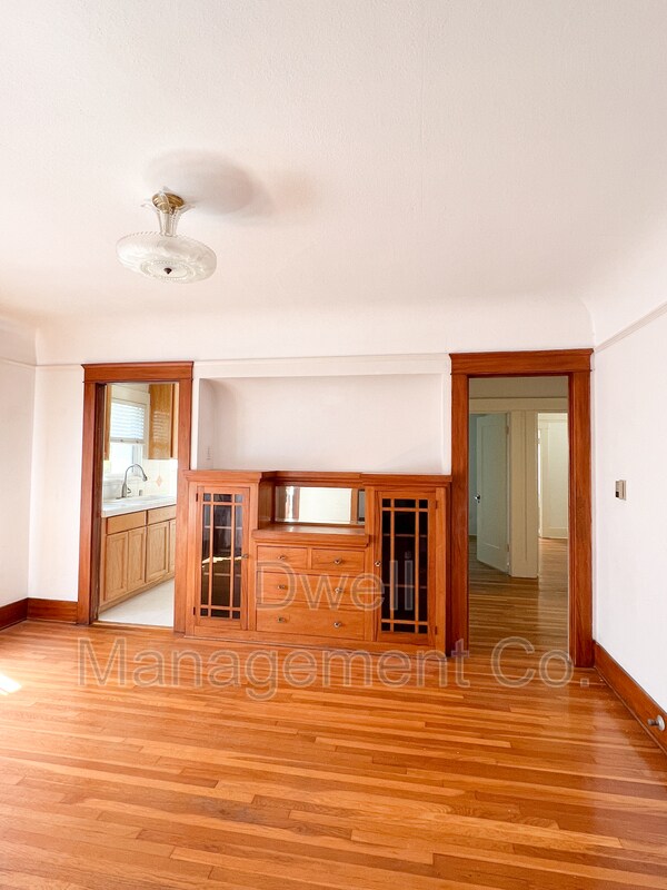 Building Photo - 1629 Brookes Ave