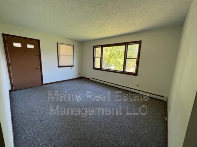 Building Photo - 14 Rancourt Ave