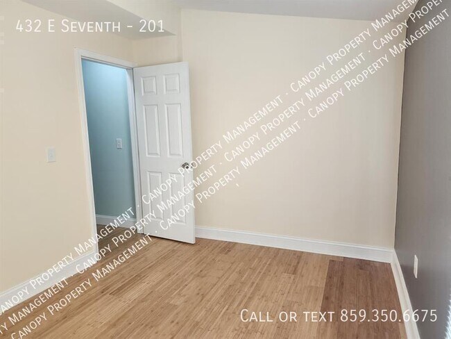 Building Photo - 432 E Seventh-201