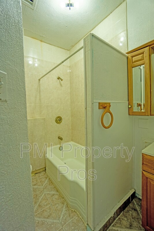 Foto del edificio - 2491A S 6th St