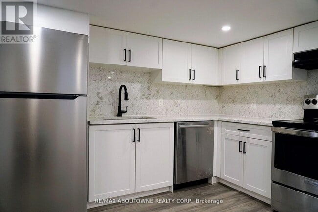 Photo du bâtiment - 93 E 31st St