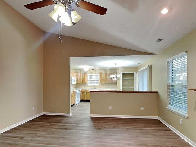 Building Photo - 748 Franklin Lakes Blvd