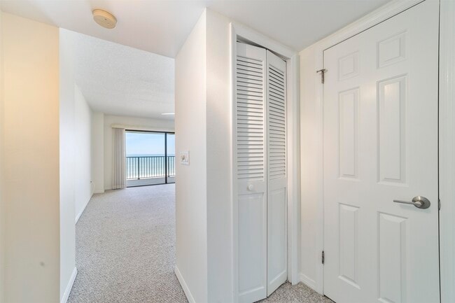 Building Photo - 8090 A1A S