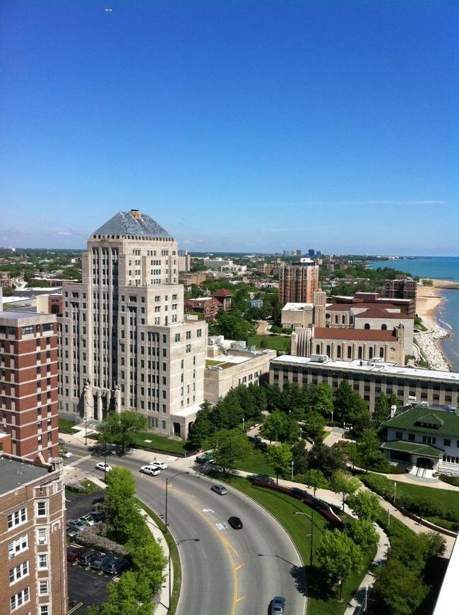 Foto del edificio - 6325 N Sheridan Rd