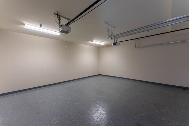 Building Photo - Discover the Ultimate in South Austin Livi...